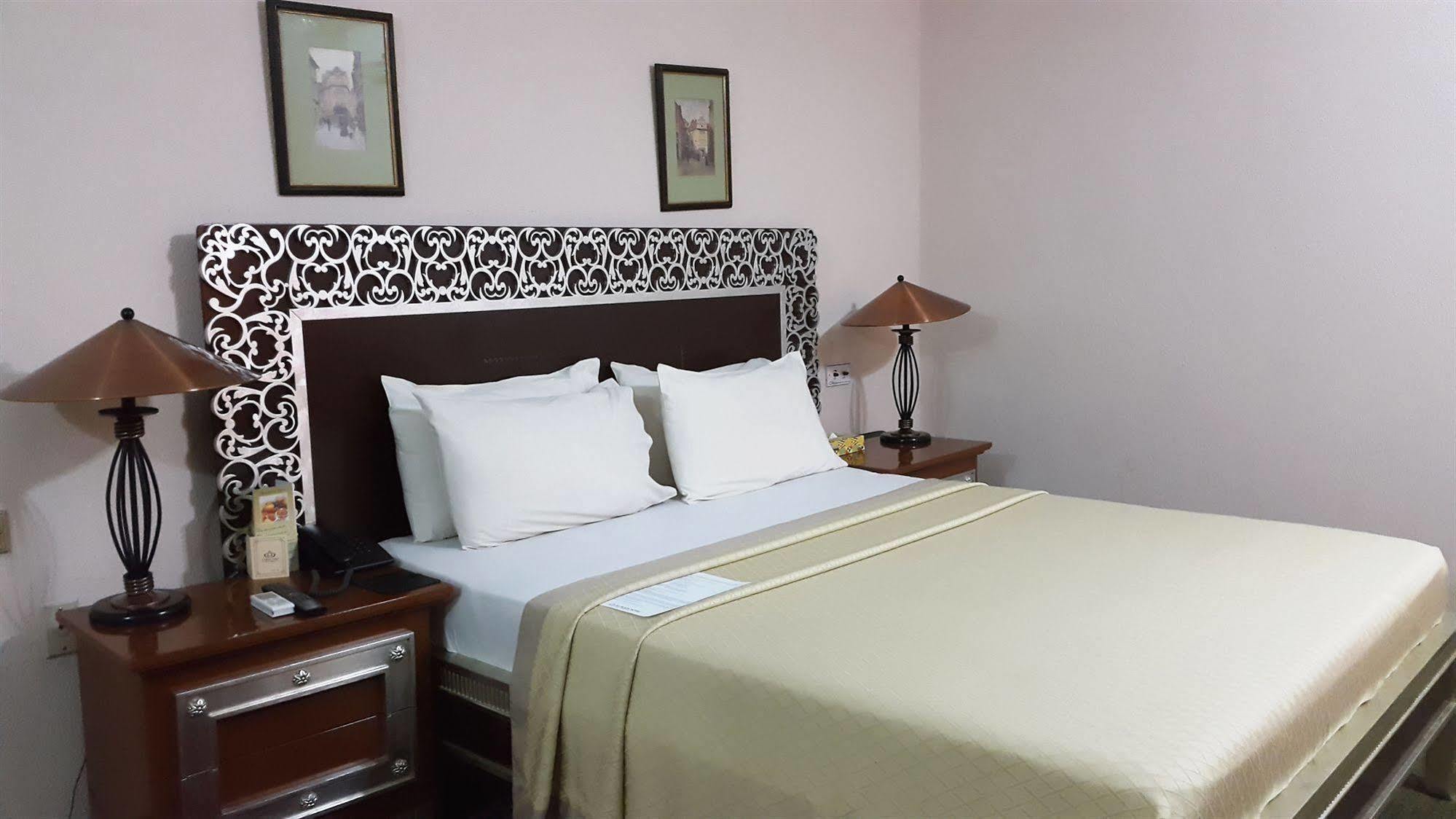 M Plaza Hotel Accra Luaran gambar