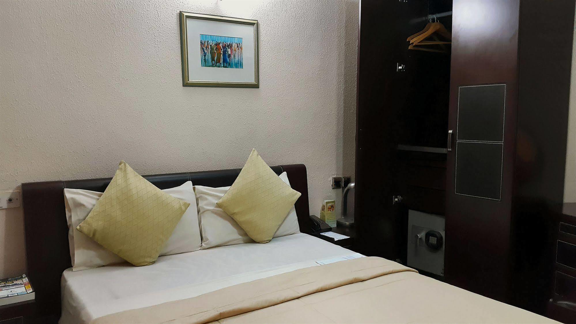 M Plaza Hotel Accra Luaran gambar